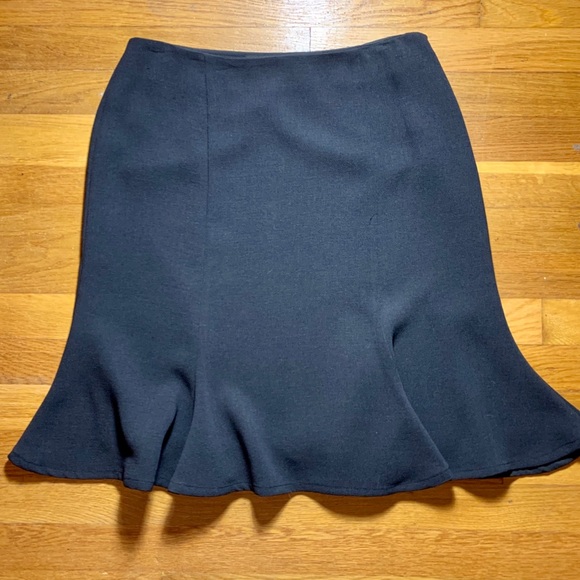 Jones New York Dresses & Skirts - Jones New York Classic Skirt